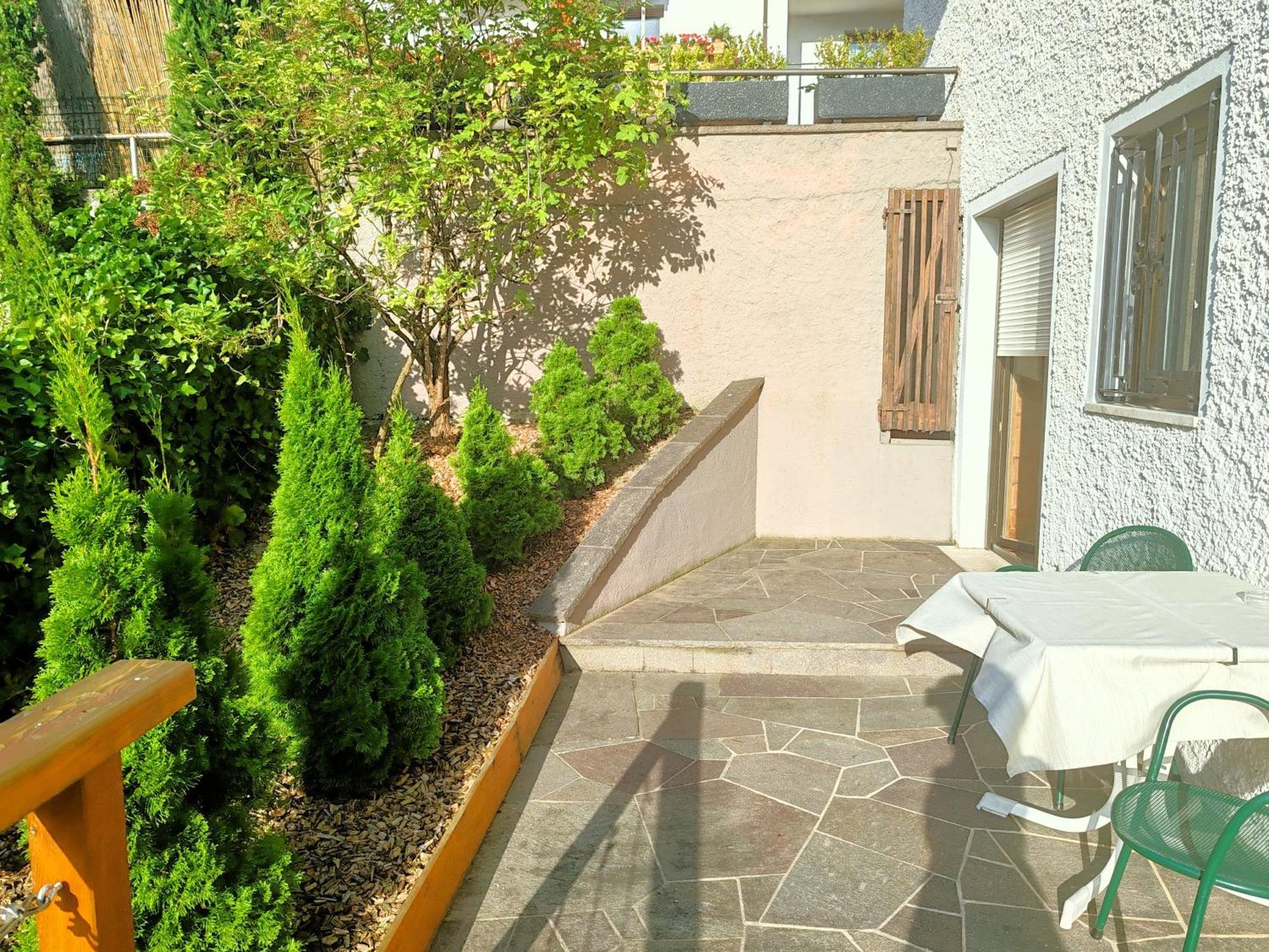 Schenna Garni Eden Bed & Breakfast Екстериор снимка