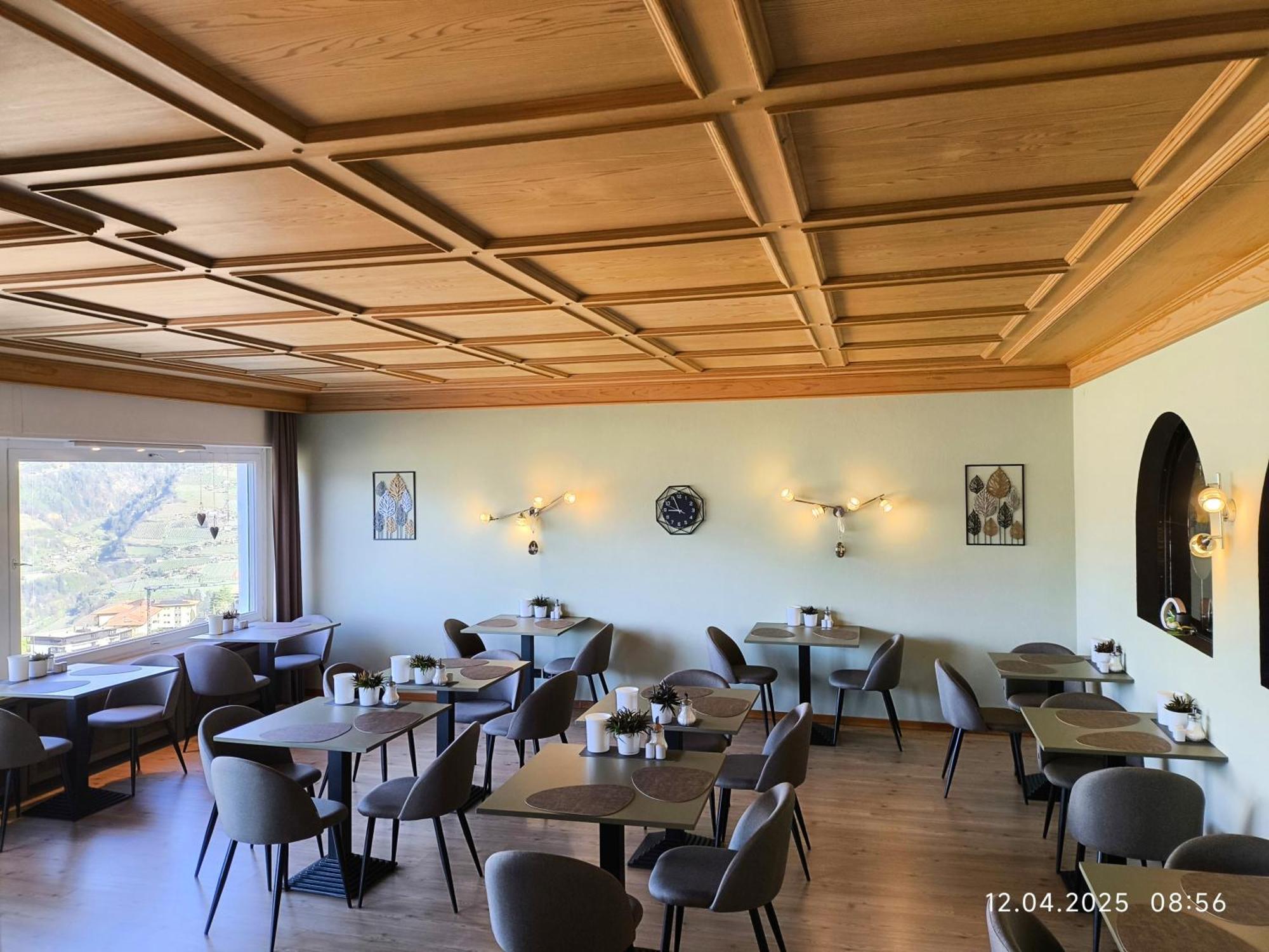 Schenna Garni Eden Bed & Breakfast Екстериор снимка