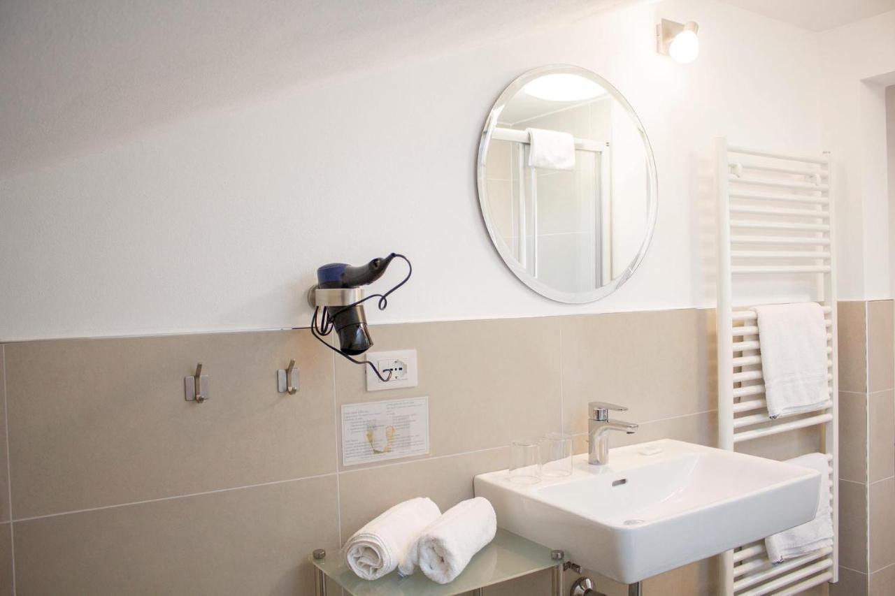 Schenna Garni Eden Bed & Breakfast Екстериор снимка