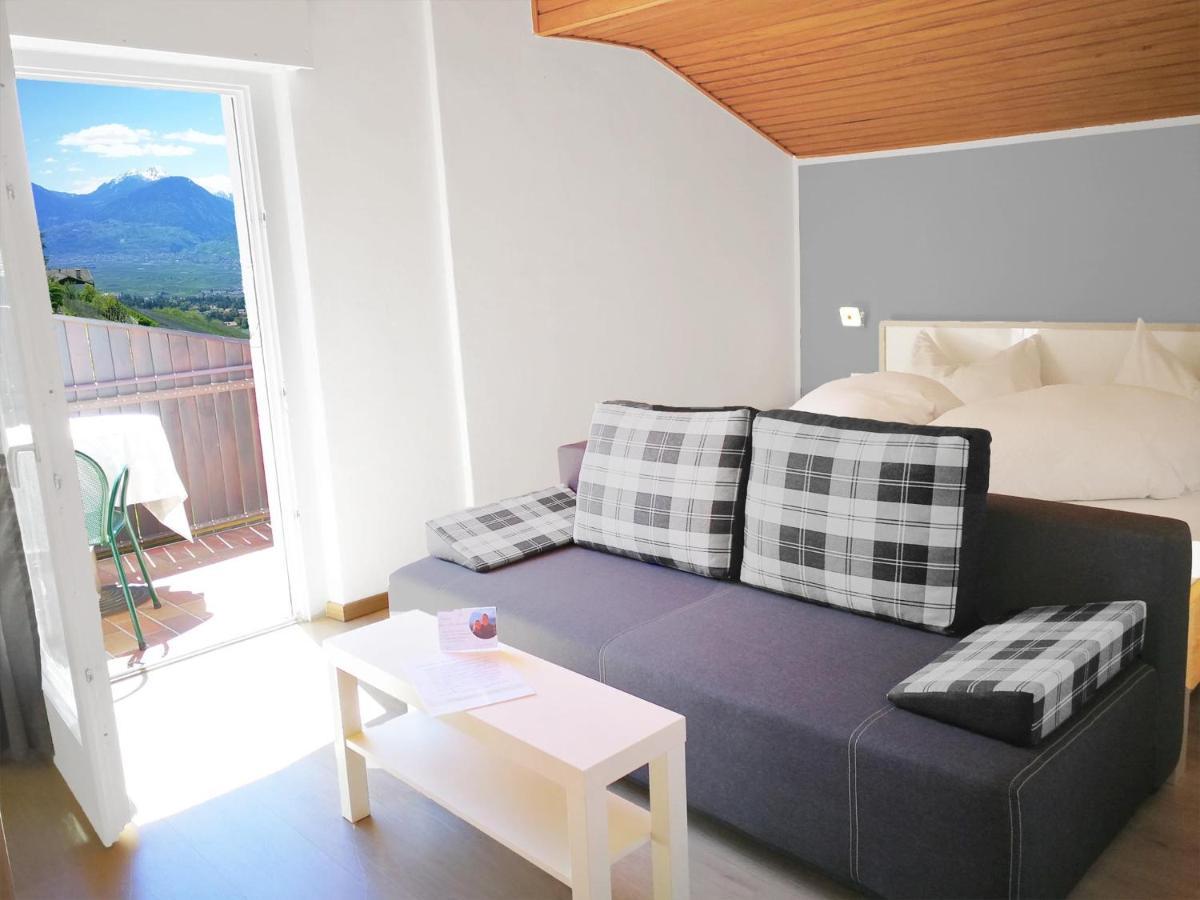 Schenna Garni Eden Bed & Breakfast Екстериор снимка