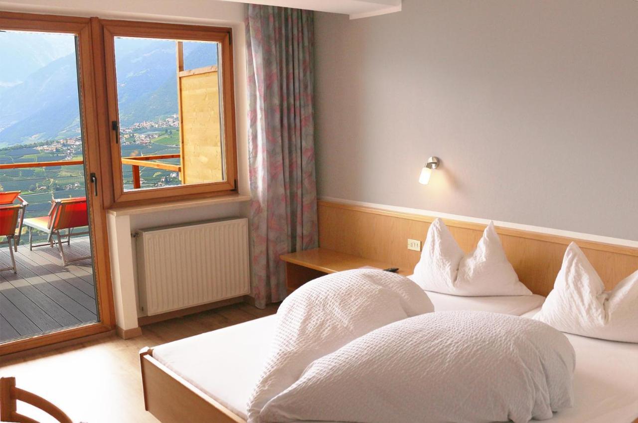 Schenna Garni Eden Bed & Breakfast Екстериор снимка